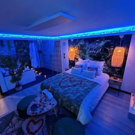 Jungle Loveroom Avec Balneo A 10 Min De Disneyland Paris Serris